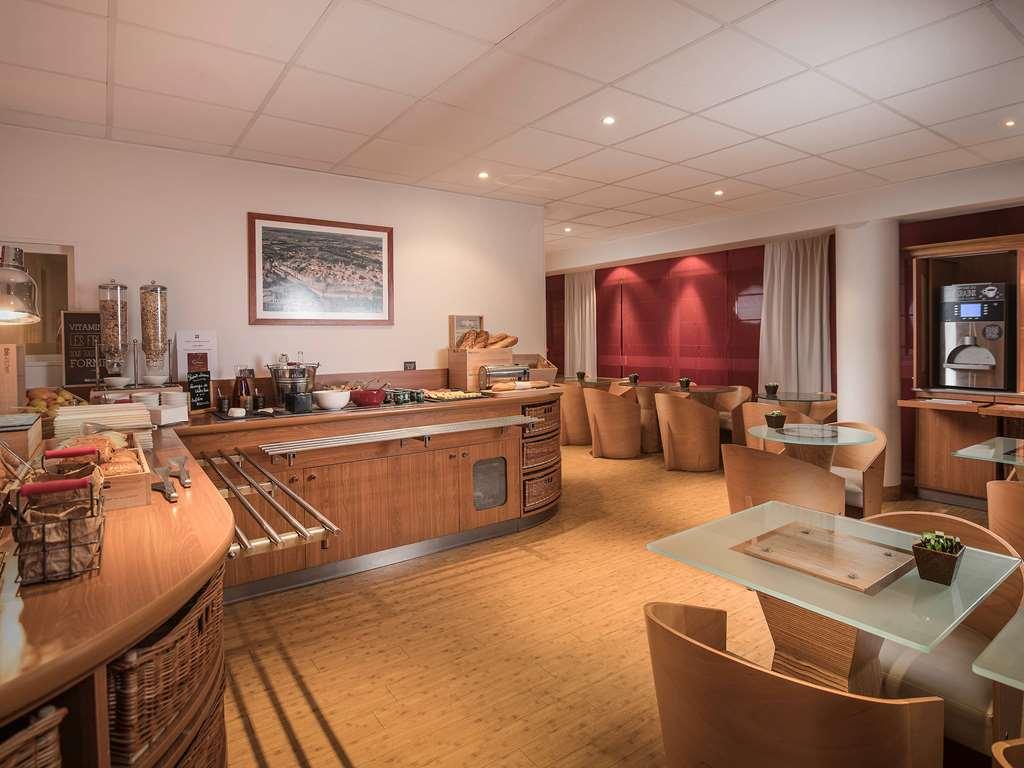 Ibis Carcassonne Centre - La Cite Otel Restoran fotoğraf