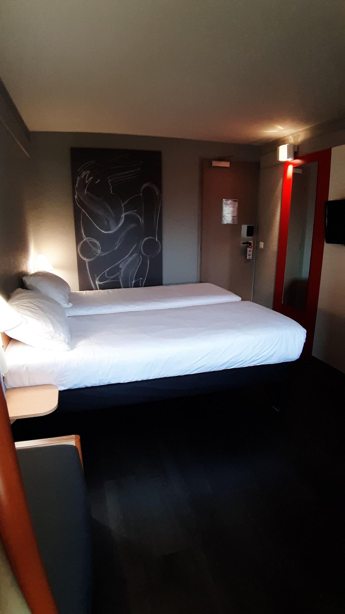 Ibis Carcassonne Centre - La Cite Otel Dış mekan fotoğraf